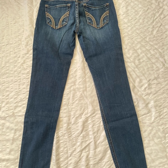 Hollister Classic Blue Women's Skinny Jeans - Picture 12 of 16